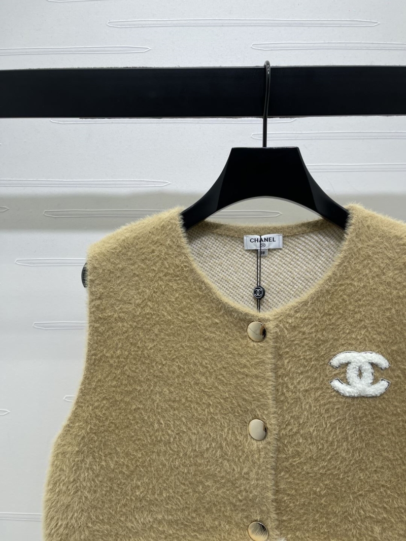 Ch**el outwear